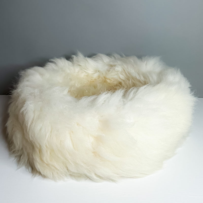 Ettiene - Sheepskin Pet bed - OFF WHITE